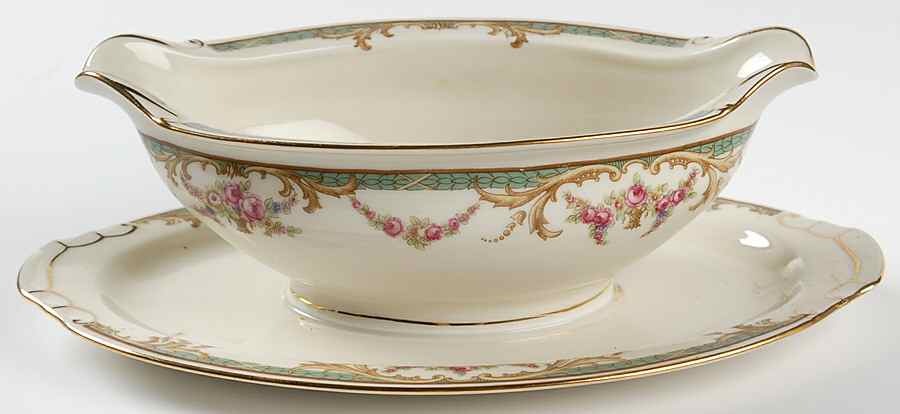 8853 Gravy Boat with Attached Underplate by Epiag-1