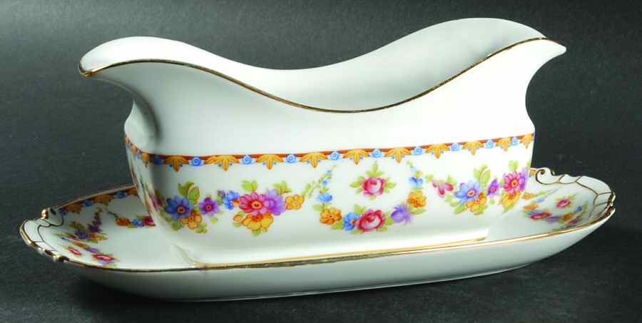 9142 Gravy Boat with Attached Underplate by Epiag-1