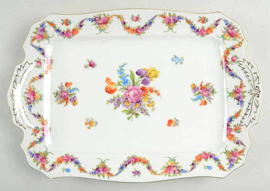 9954-9195 (White, Emboss Groove Edge) 15" Oval Serving Platter by Epiag-1