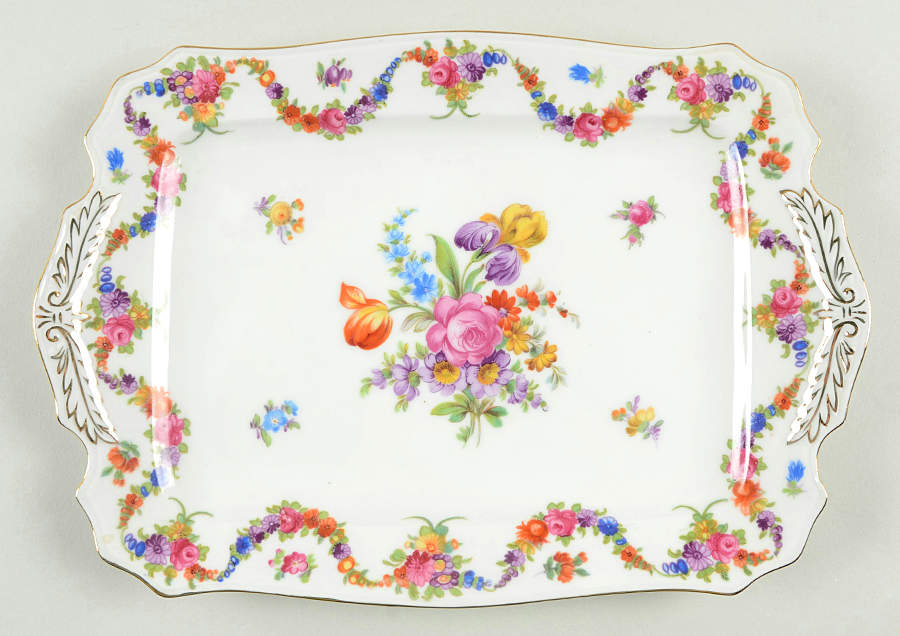 9954-9195 (White, Emboss Groove Edge) 11" Oval Serving Platter by Epiag-1