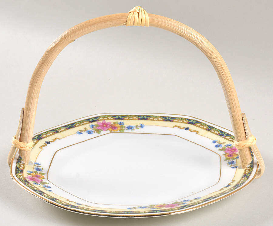 Alameda 5 3/8"-5 5/8" Bamboo Handled Serving Plate  HC by Epiag-1
