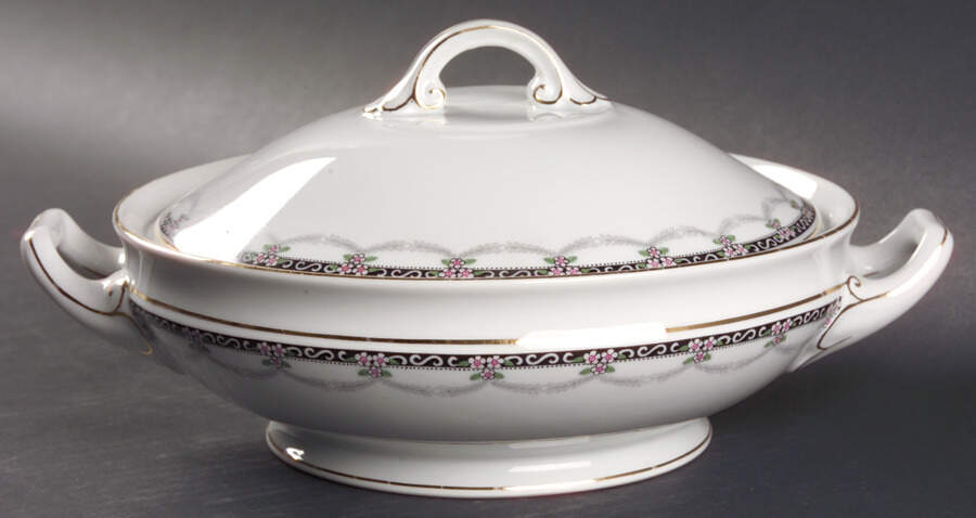 Bellevue Round Covered Vegetable by Epiag-1