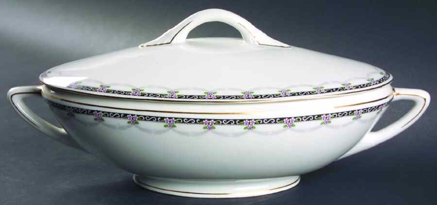 Bellevue Oval Covered Vegetable by Epiag-1
