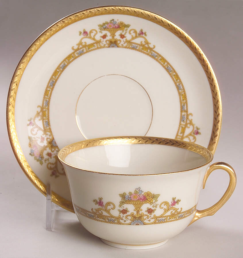 Belgenland Flat Cup & Saucer Set by Epiag-1