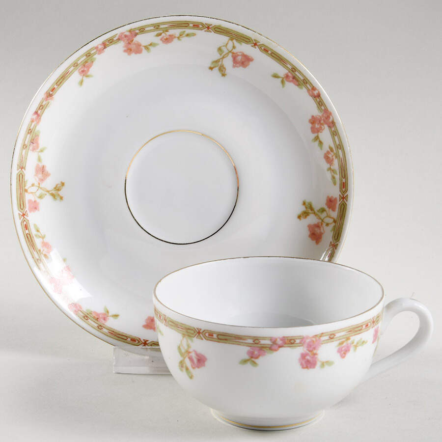 EPI15 Flat Cup & Saucer Set by Epiag-1