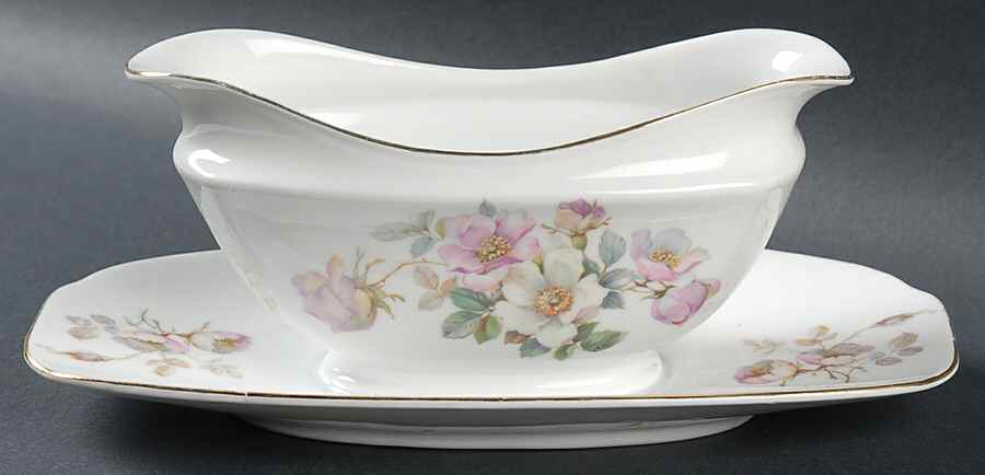 02460 Gravy Boat with Attached Underplate by Epiag-1
