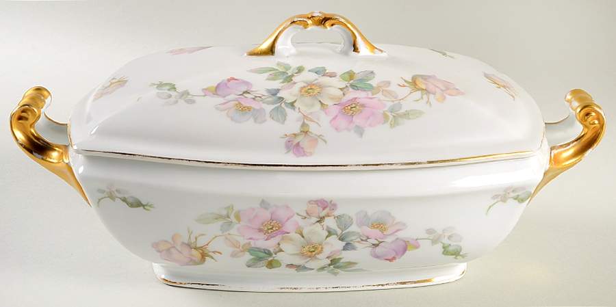 02460 Oval Covered Vegetable by Epiag-1