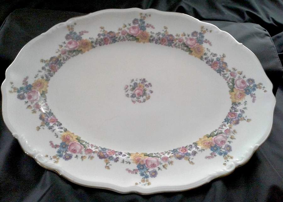 Gloria 16" Oval Serving Platter by Epiag-1