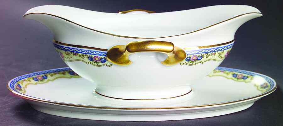 Montreuxe Gravy Boat with Attached Underplate by Epiag-1