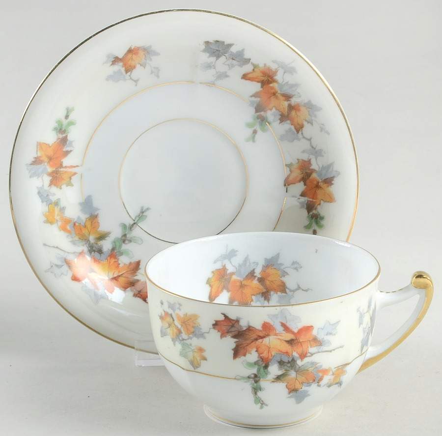 Silver Maple (Gold) Oversized Cup & Saucer Set by Epiag-1
