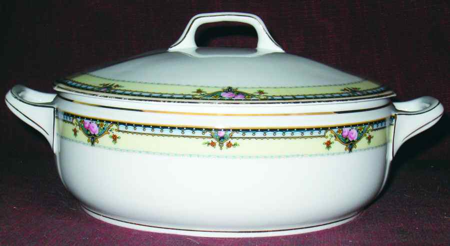 Warren Round Covered Vegetable by Epiag-1