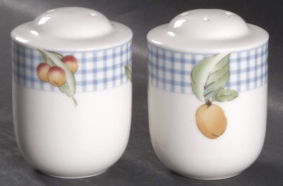 Country Gingham Salt & Pepper Set by Epoch-1