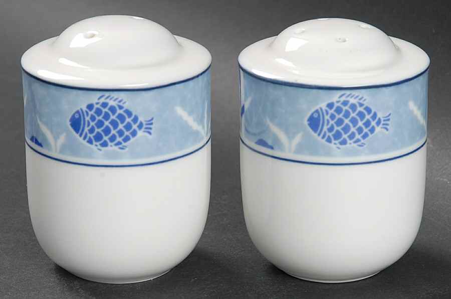 Go Fish Salt & Pepper Set by Epoch-1