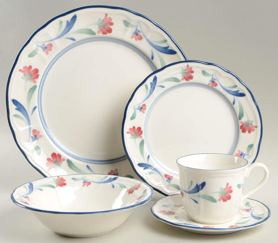 Promenade 5 Piece Place Setting by Epoch-1