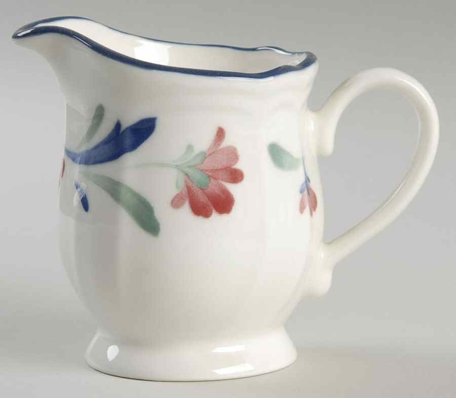 Promenade Creamer by Epoch-1