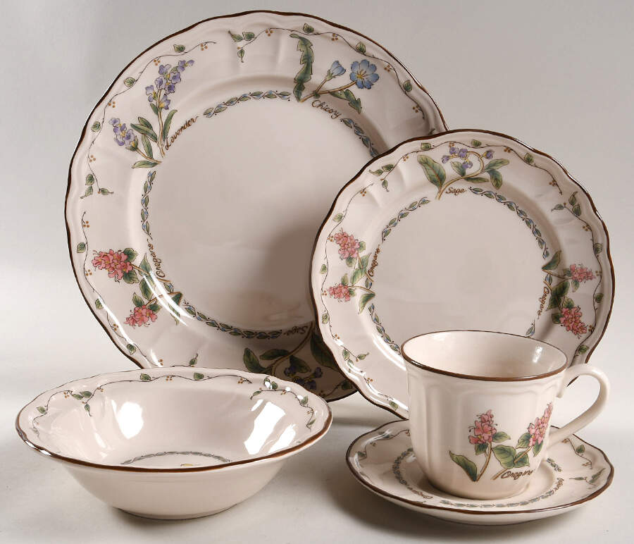 Spice Blossoms 5 Piece Place Setting by Epoch-1