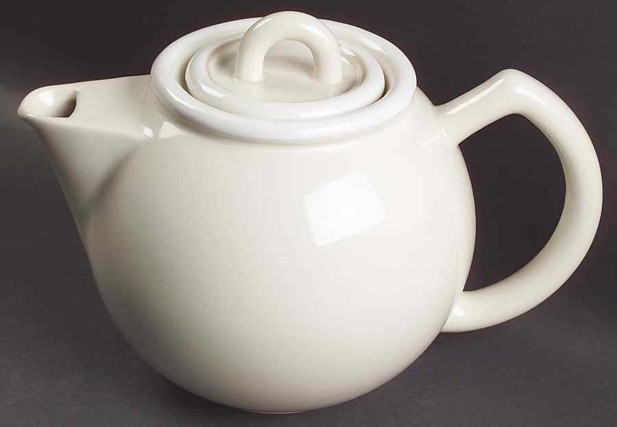 Whipped Cream Beige Teapot & Lid by Epoch-1