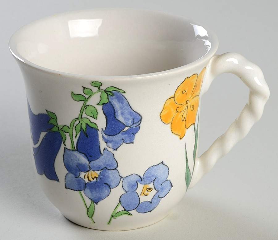 880 Flat Cup by Ernestine-1