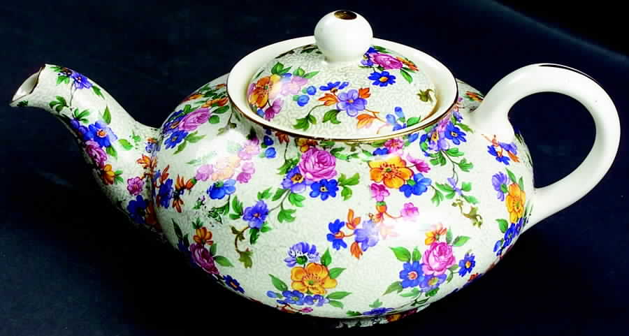 Warwick (Gray Lines, Gold Trim) Mini Teapot & Lid by Erphila-1