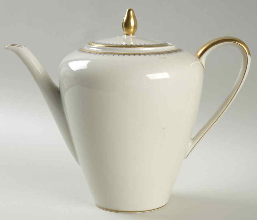 05770 Coffee Pot & Lid by Eschenbach-1