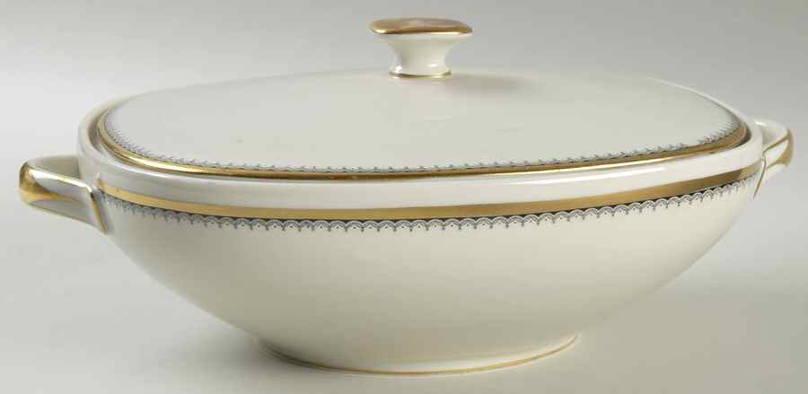 05770 Round Covered Vegetable by Eschenbach-1
