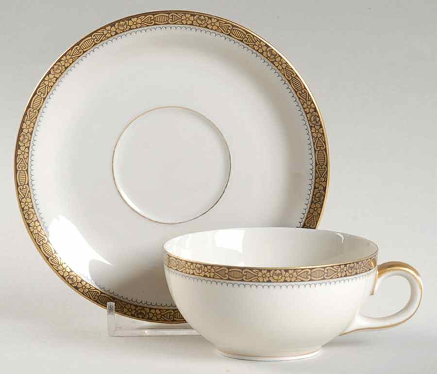 A175 Flat Demitasse Cup & Saucer Set by Eschenbach-1