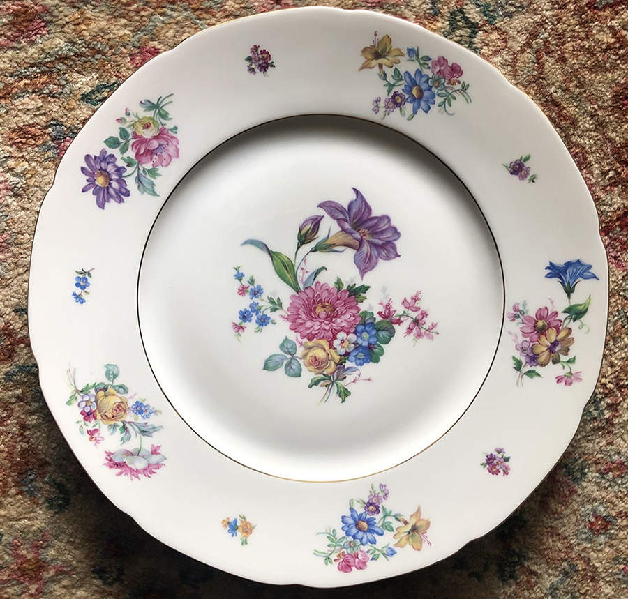 A2009 Dinner Plate by Eschenbach-1