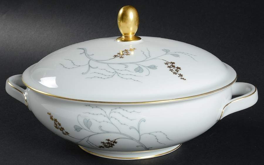 V528 Round Covered Vegetable by Eschenbach-1