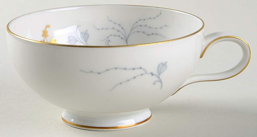 V528 Footed Cup by Eschenbach-1