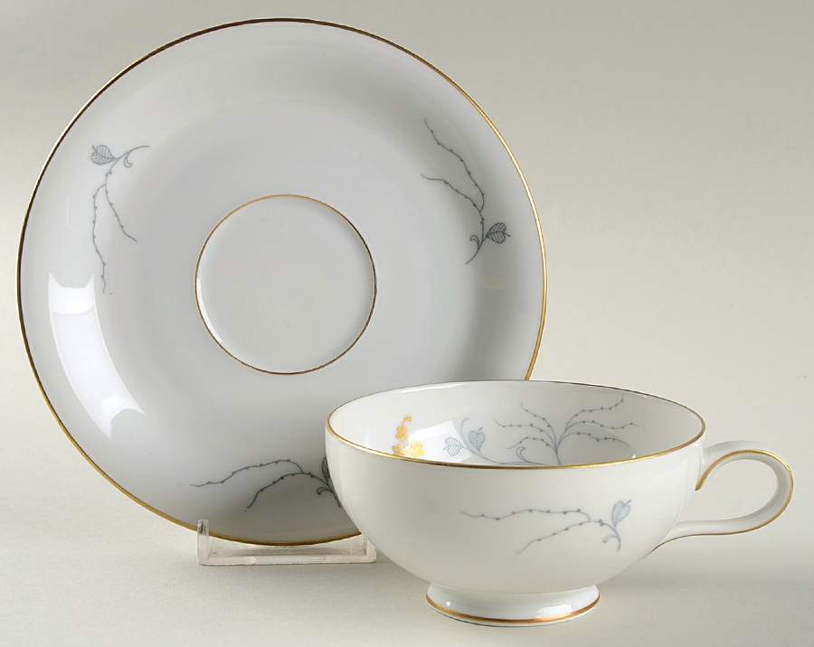 V528 Footed Cup & Saucer Set by Eschenbach-1