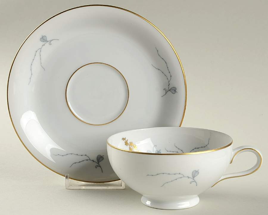 V528 Footed Cup & Saucer Set by Eschenbach-1