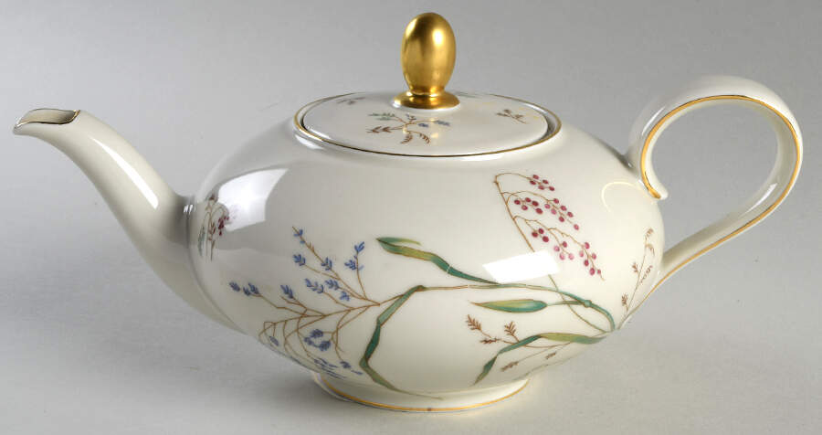 F243 Teapot & Lid by Eschenbach-1