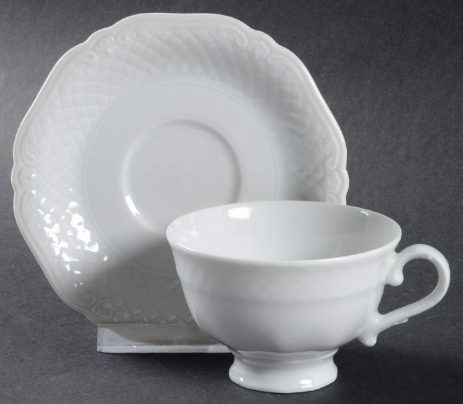 La Reine  Footed Cup & Saucer Set by Eschenbach-1