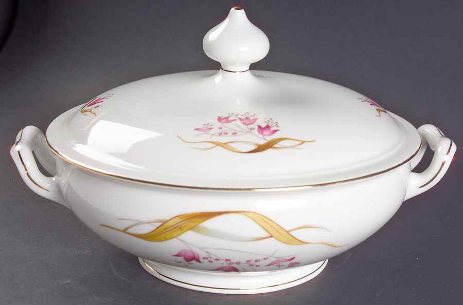 P862 (Rim) Round Covered Vegetable by Eschenbach-1