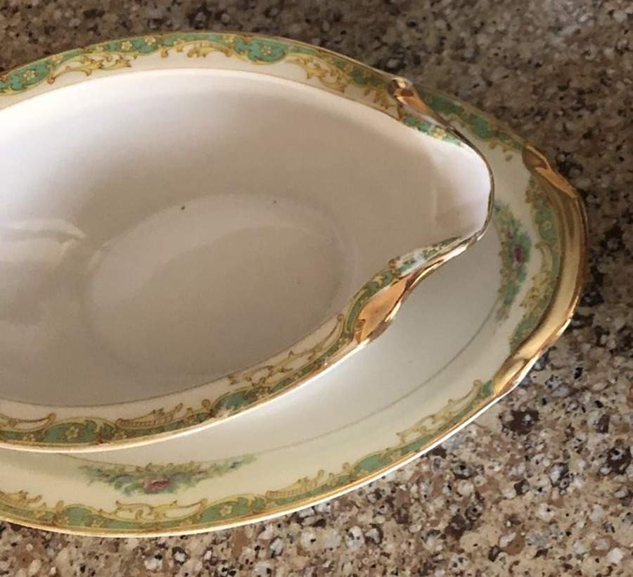 ESO4 Gravy Boat with Attached Underplate by ESCO (Japan)-1