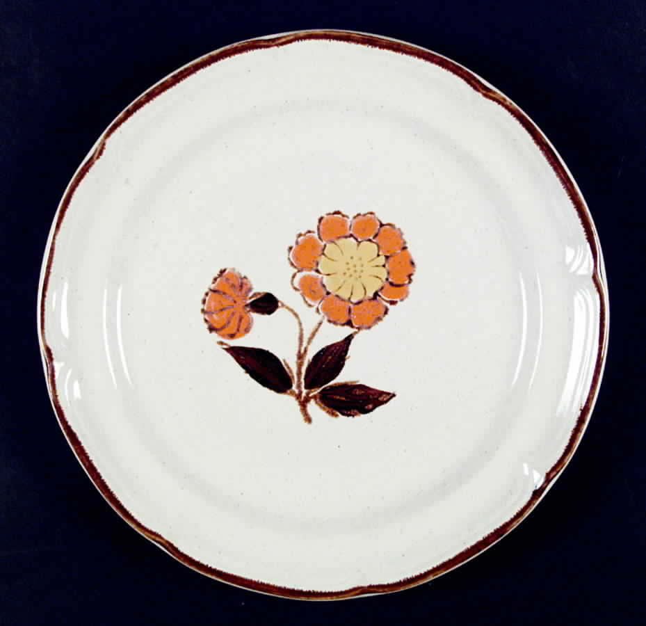Brussels Dinner Plate by Eterna-1