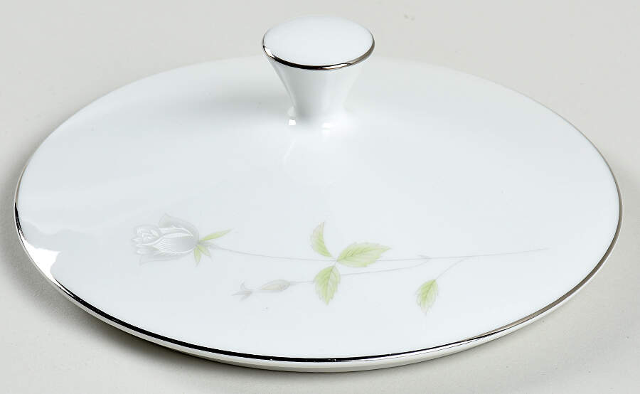Cindy Lid for Round Vegetable by Executive House-1