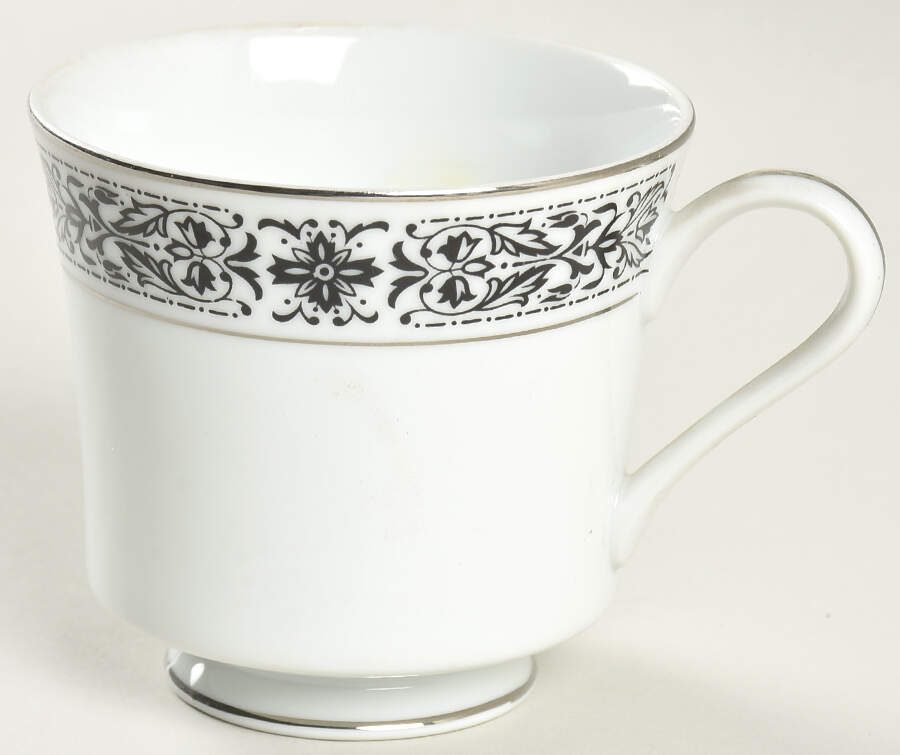 Prestege Footed Cup by Executive House-1