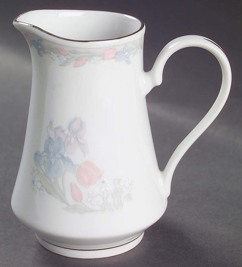 Center Stage Creamer by Excel-1