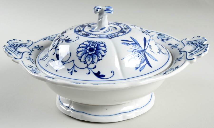 ERT1 Round Covered Vegetable by Ernst Teichert-1