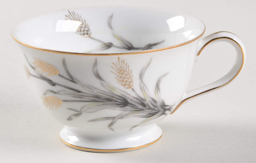 Fiesta Footed Cup by Empress (Japan)-1