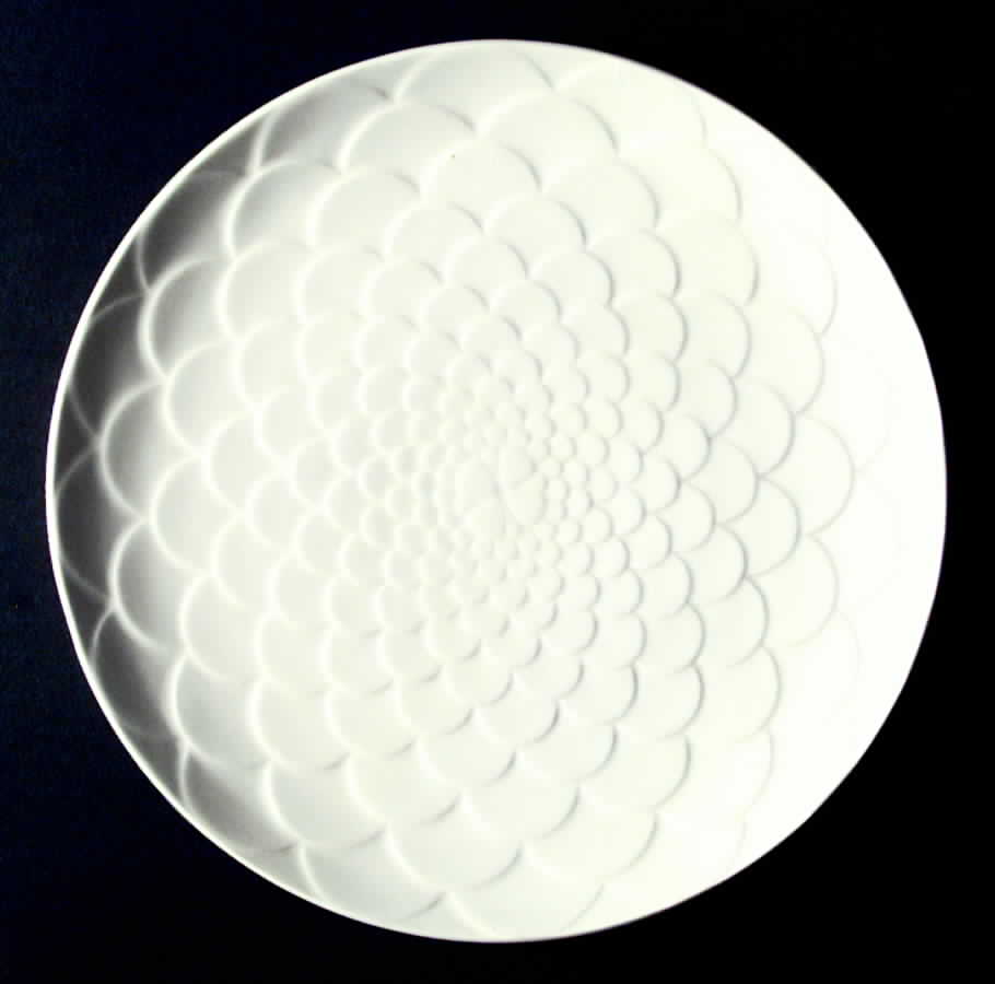 Berkeley Dinner Plate by Erphila-1