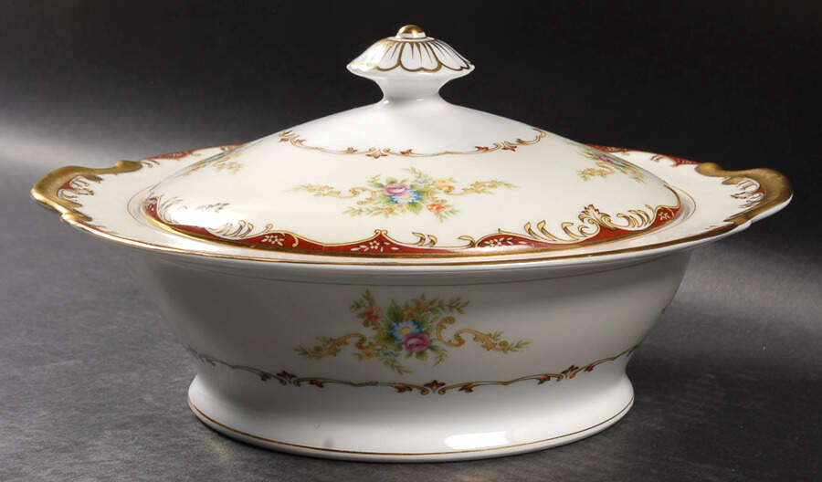EMP41 Round Covered Vegetable by Empress (Japan)-1