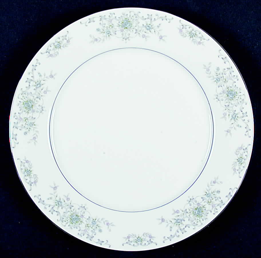 Alicia Dinner Plate by Everbrite (Japan)-1