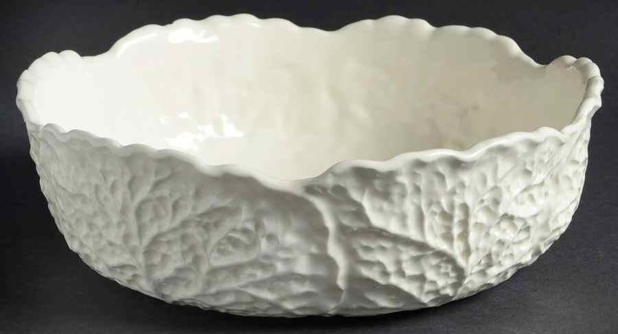 Georgian Leaf 9" Round Vegetable Bowl by Erphila-1