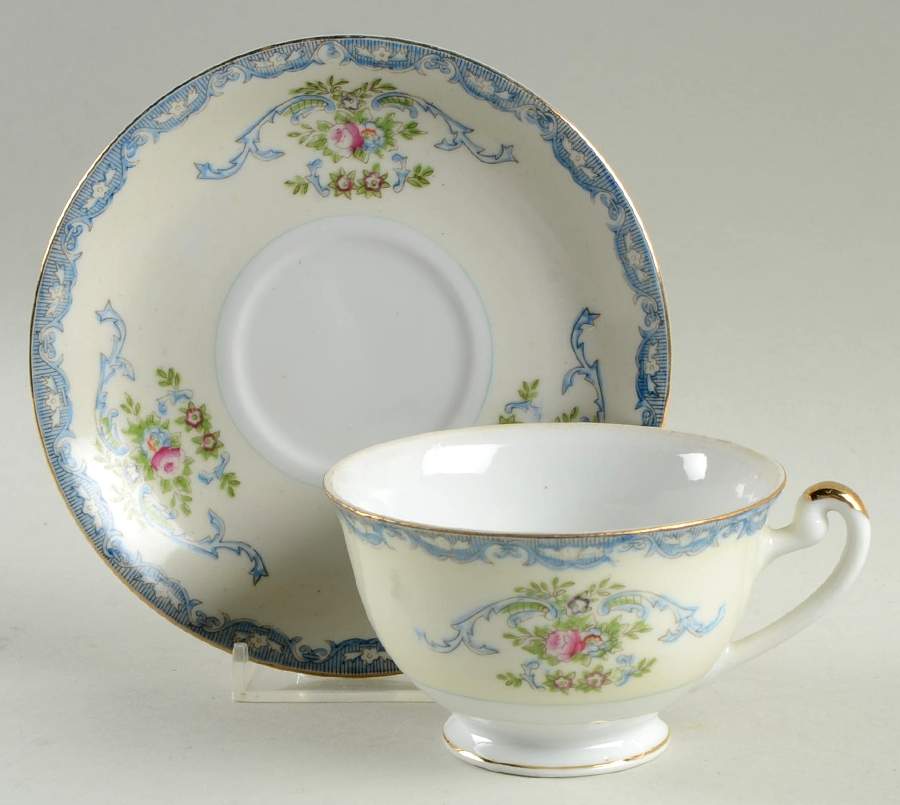 EMP47 Footed Cup & Saucer Set by Empress (Japan)-1