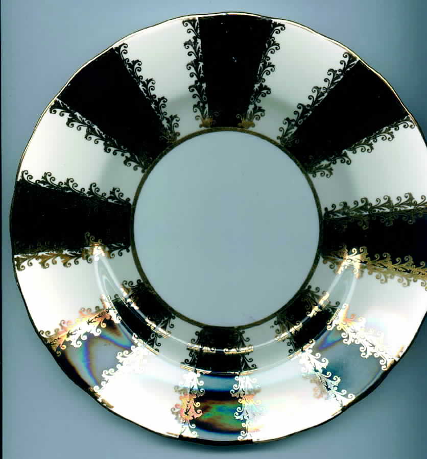 ELZ7 Dinner Plate by Elizabethan-1