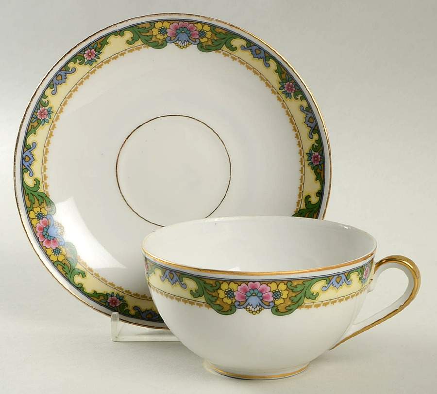 3200 Flat Cup & Saucer Set by Epiag-1