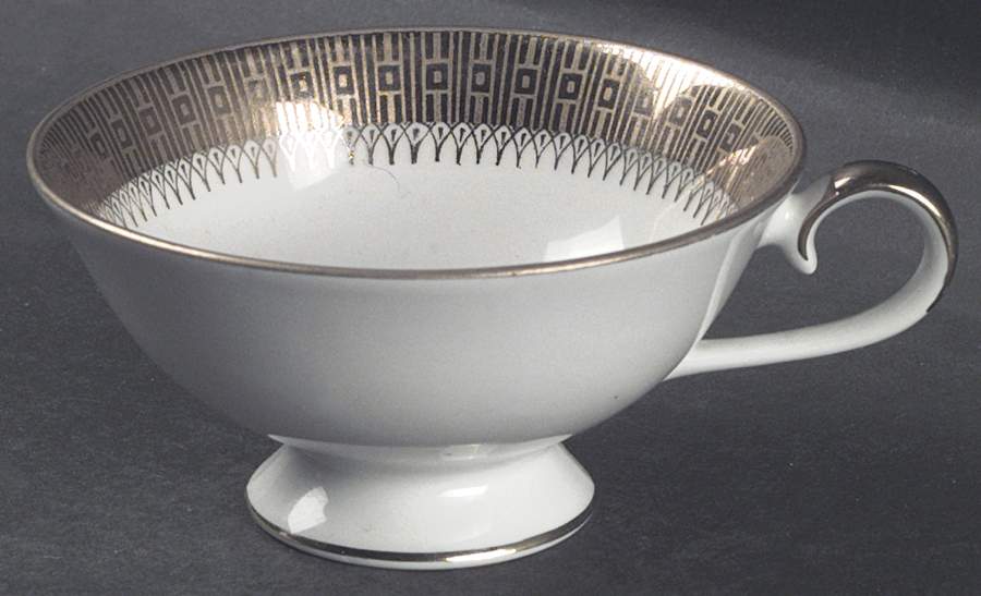 Gitty Footed Cup by Eberthal-1