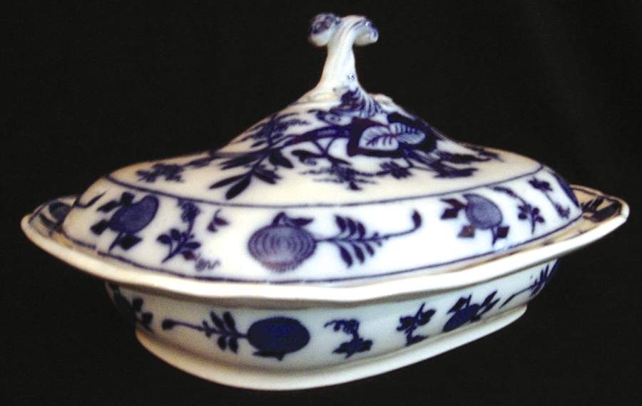 Meissen (Scalloped) Oval Covered Vegetable by Brown, Westhead & Moore-1